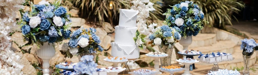 elegant outdoor dessert table prepared via a wedding catering service in London